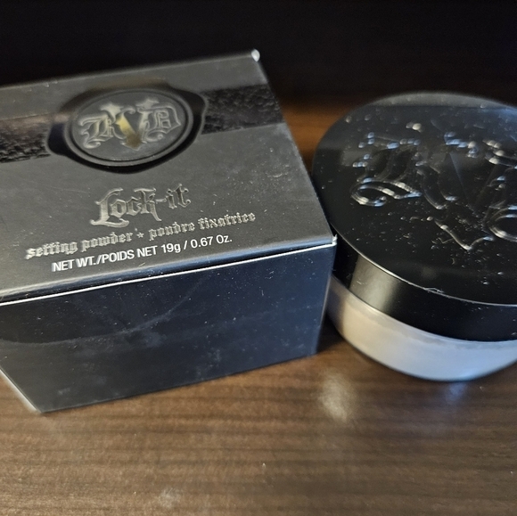 Kat Von D Translucent Setting Powder (NIB) - Picture 3 of 5